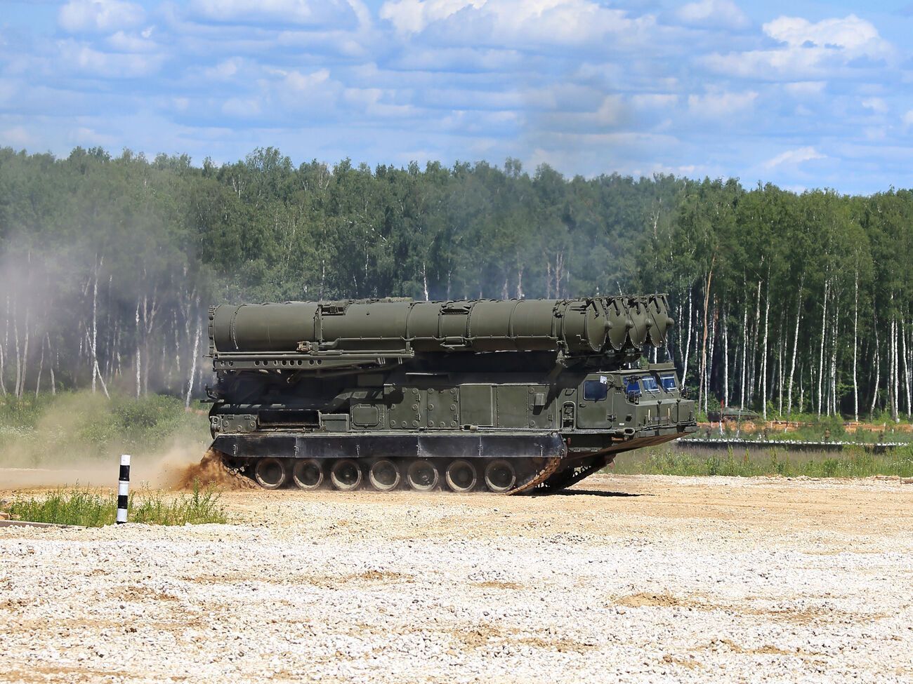 У британській розвідці вважають, що РФ від початку повномасштабного вторгнення розгорнула біля України системи ППО С-300 і С-400