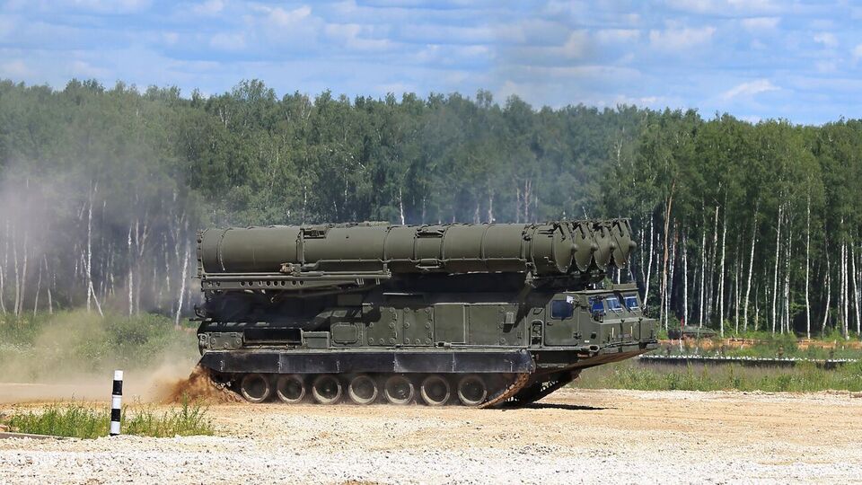 У британській розвідці вважають, що РФ від початку повномасштабного вторгнення розгорнула біля України системи ППО С-300 і С-400
