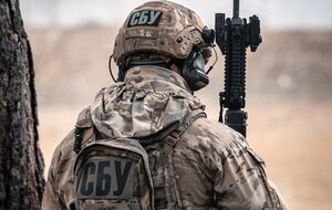 Следователи СБУ сообщили задержанному о подозрении в государственной измене, совершенной в условиях военного положения