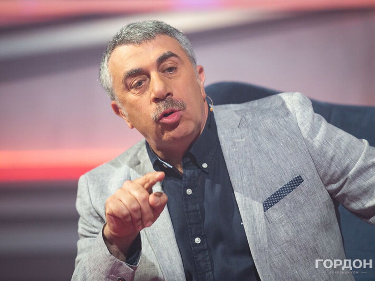 Комаровский признался, что в Харькове осталось много друзей и знакомых, с которыми он созванивается после каждого обстрела