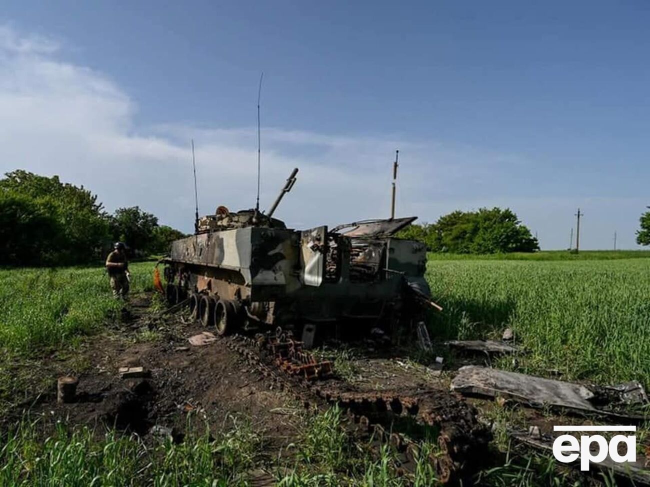 Бои идут на востоке и юге Украины