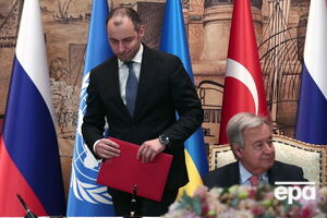 Угоду про безпечне транспортування зерна від імені України підписав Кубраков (ліворуч)