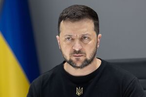 На піку бойових дій у травні та червні Україна втрачала від 100 до 200 військовослужбовців на день, розповів Зеленський