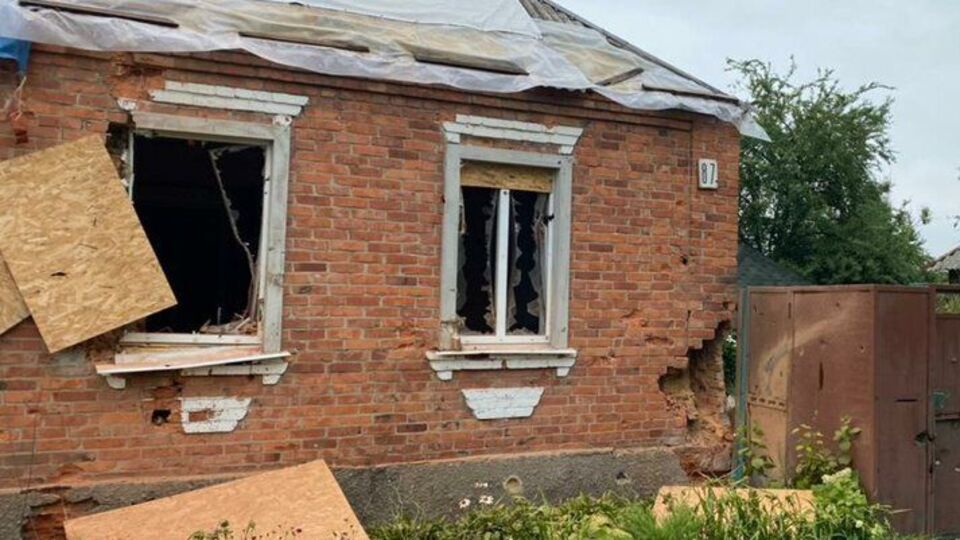 Унаслідок обстрілу Золочева постраждали приватні будинки
