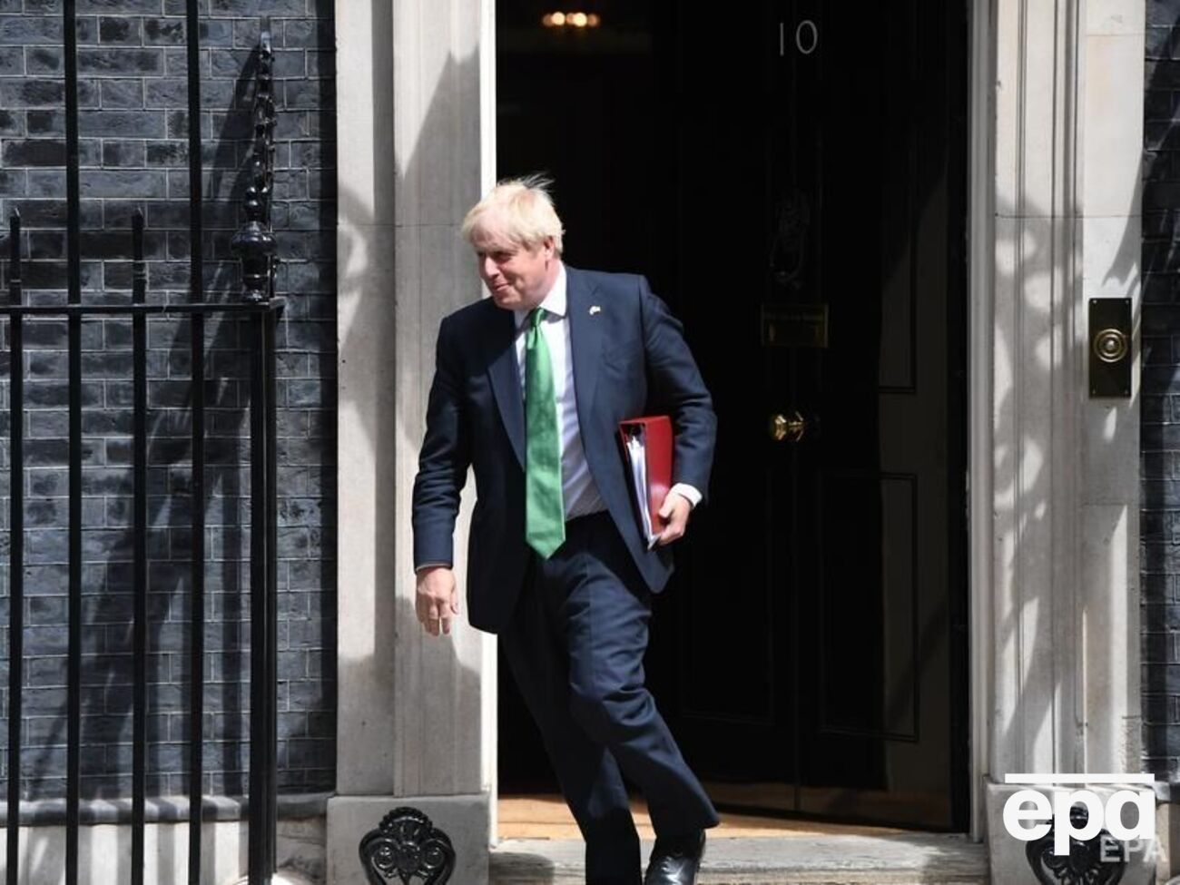 Джонсон: Ми й надалі зміцнюватимемо українську оборону