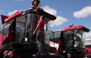 Россия пригонит на временно захваченную территорию Херсонской и Запорожской областей комбайны из оккупированного Крыма, отметил Братчук