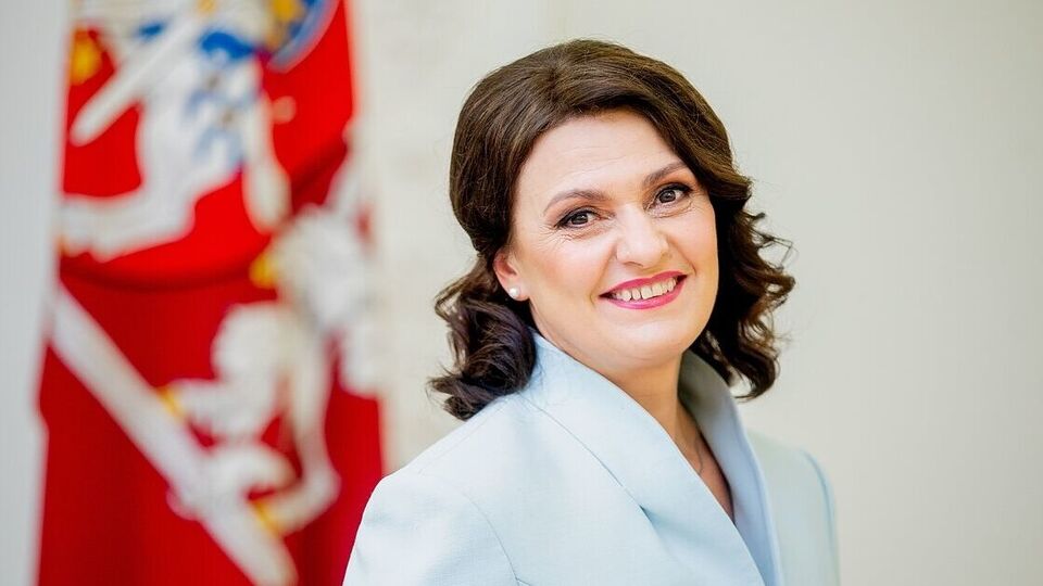 Науседене прибула на Саміт перших леді та джентльменів