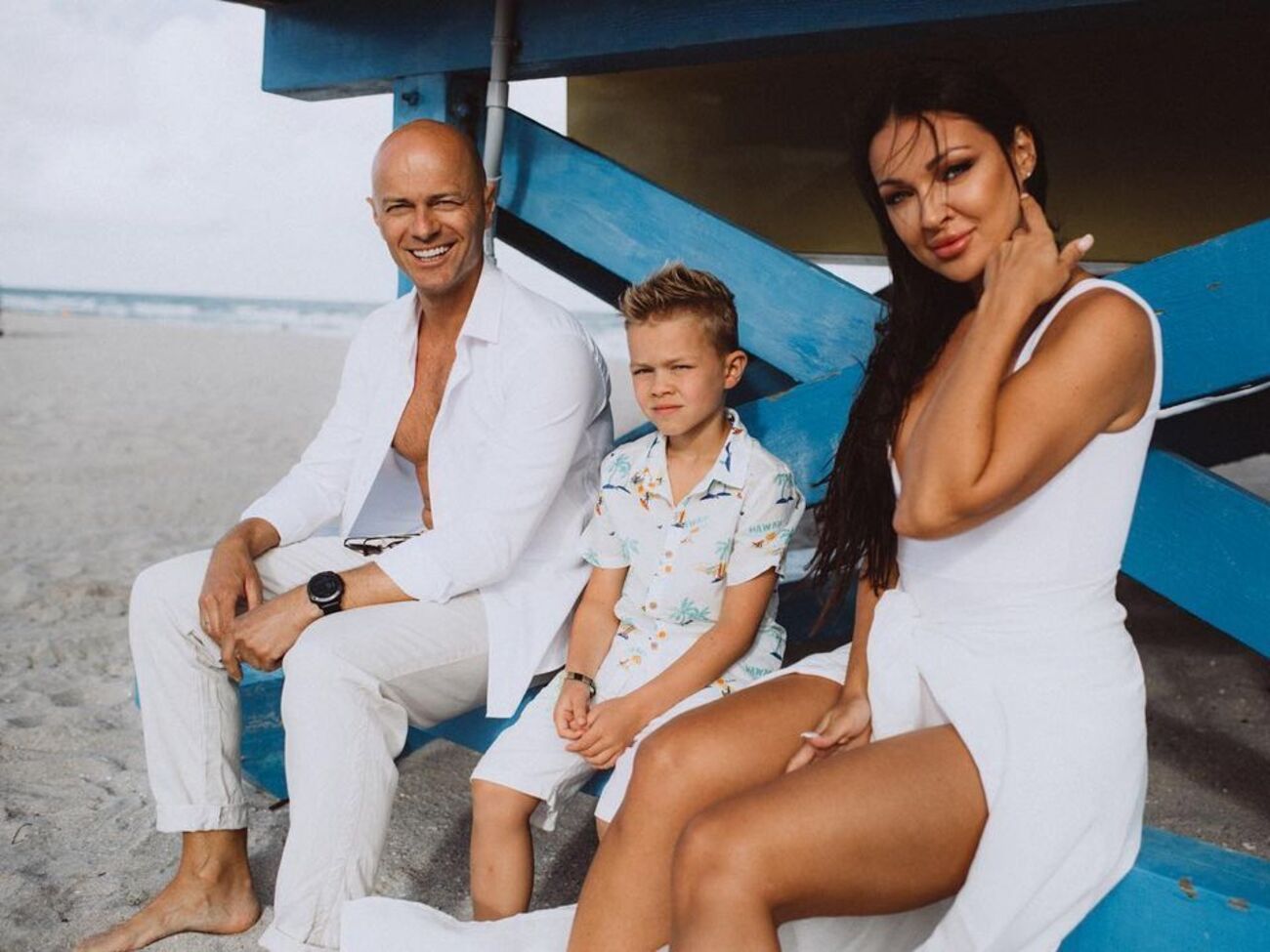 Яма разом із дружиною Ліліаною виховує сина Леона