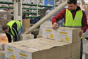 Загалом жителям України буде передано 400 тис. наборів із продуктами харчування