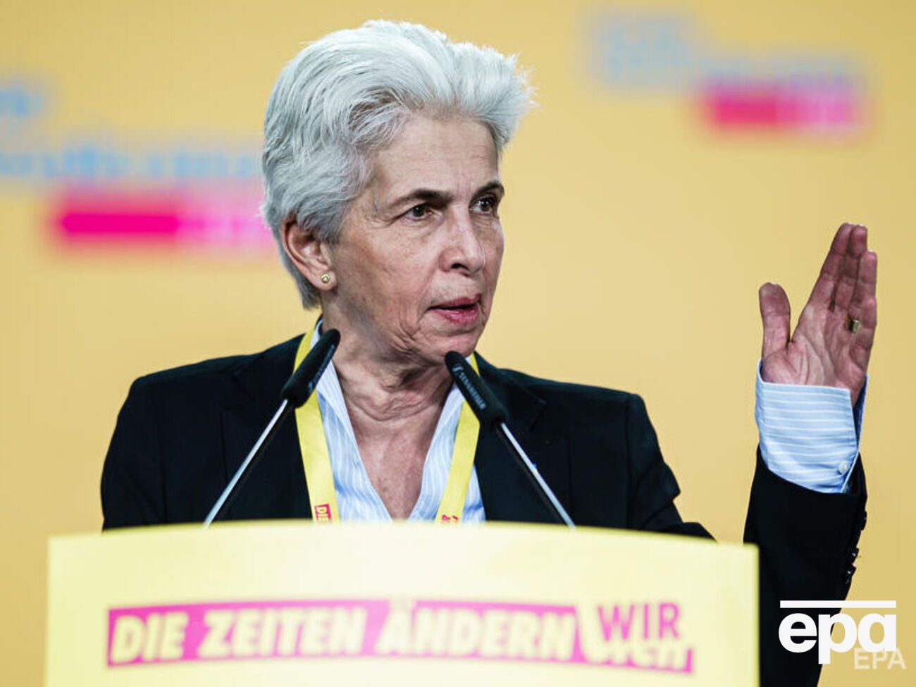 Марі-Агнес Штрак-Ціммерман заявила, що Німеччині варто відмовитися від кругових постачань зброї Україні на користь прямих