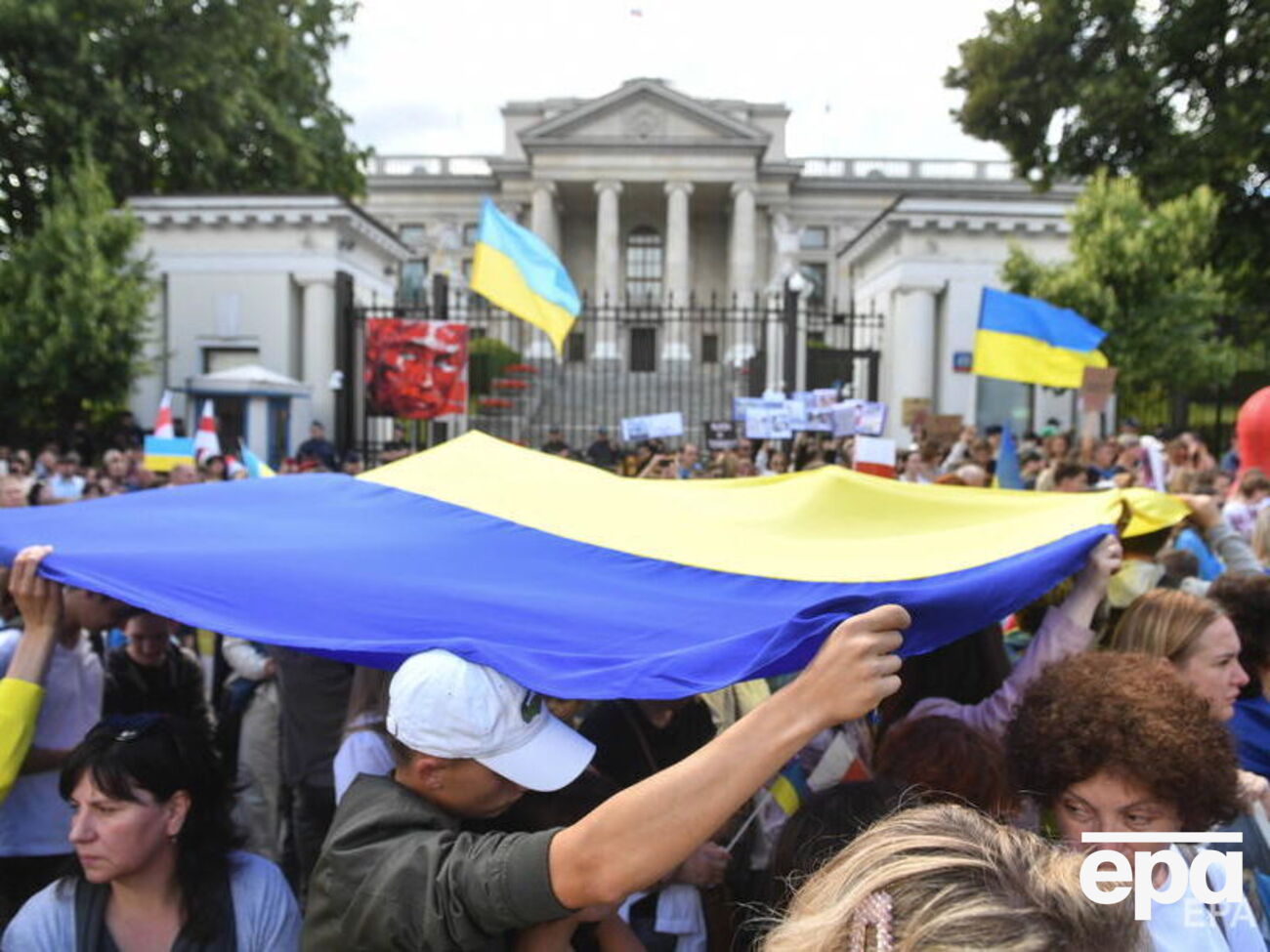 Рада польської мови закликала використовувати словосполучення "в Україні" в публічній сфері й більше не вважає "на Україні" єдиною правильною формою