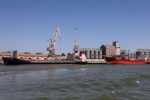 Проход судов через устье Быстрое для экспорта украинского зерна открыли 9 июля