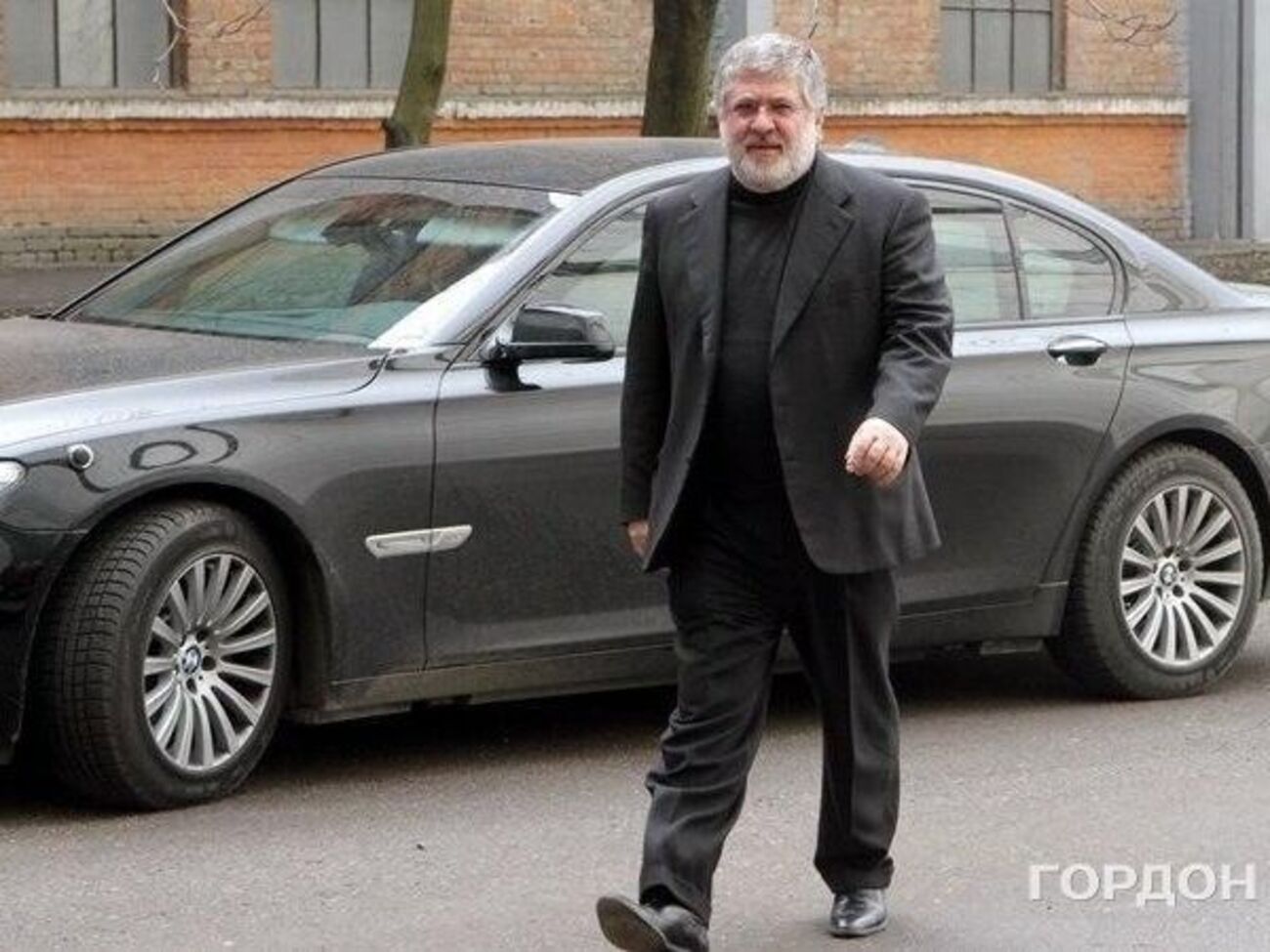 Коломойский ранее упоминал, что у него три гражданства. Украинское, вероятно, он уже утратил