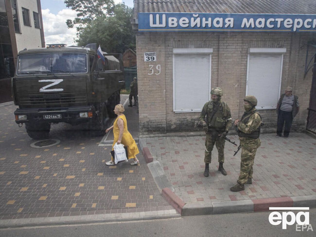 Оккупанты после ударов ВСУ по военным базам чувствуют себя в Мелитополе не очень уверенно, заявлял Федоров