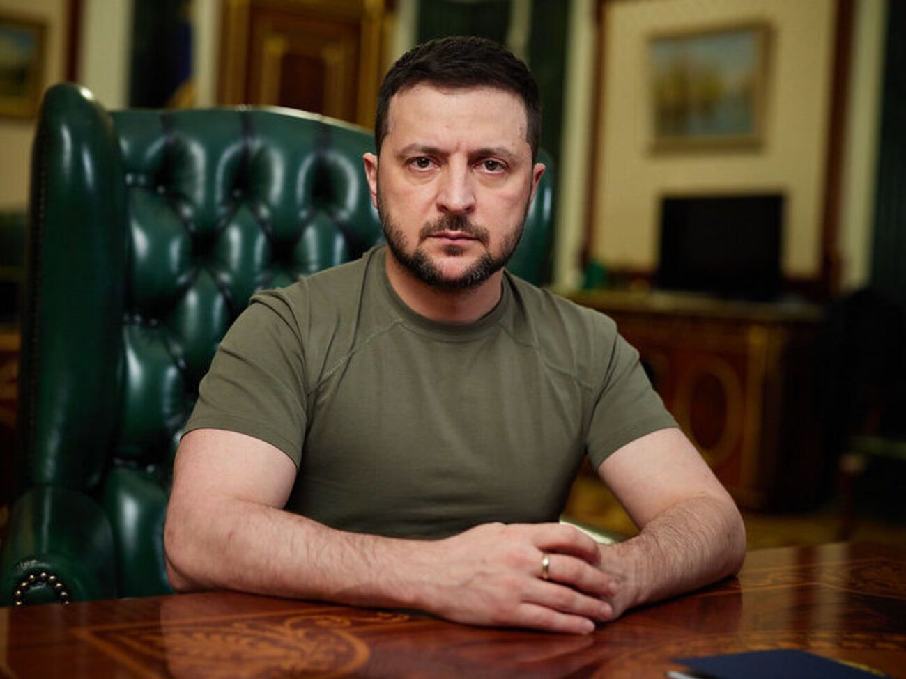 Зеленський: Кожен "освободітєль", який руйнує наше життя, за все відповідатиме