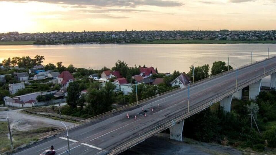 По мостам через Днепр россияне поставляли вооружение, боеприпасы и личный состав