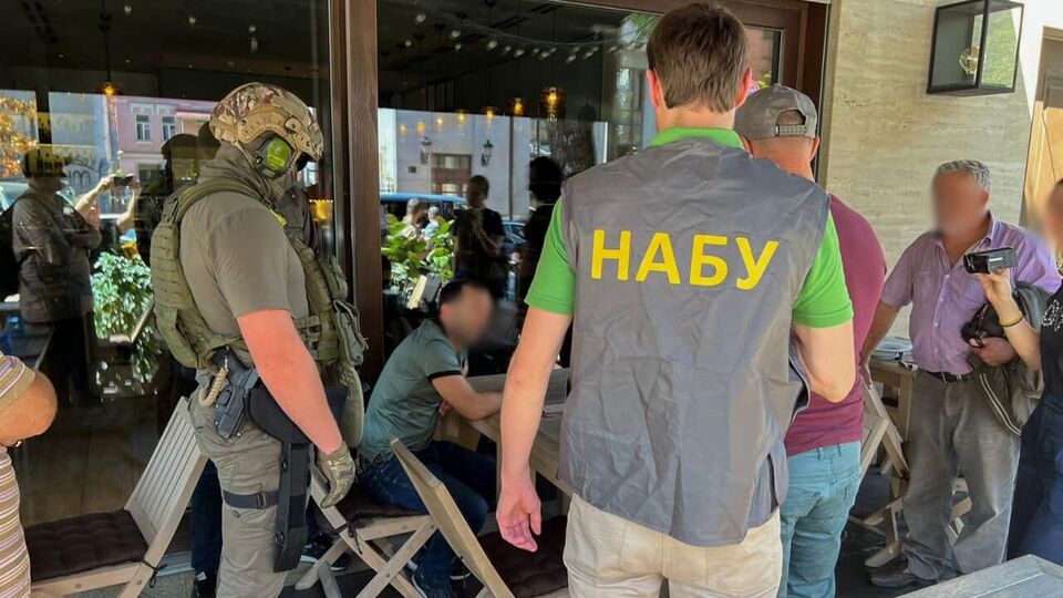 Сотрудника СБУ задержали "на горячем"