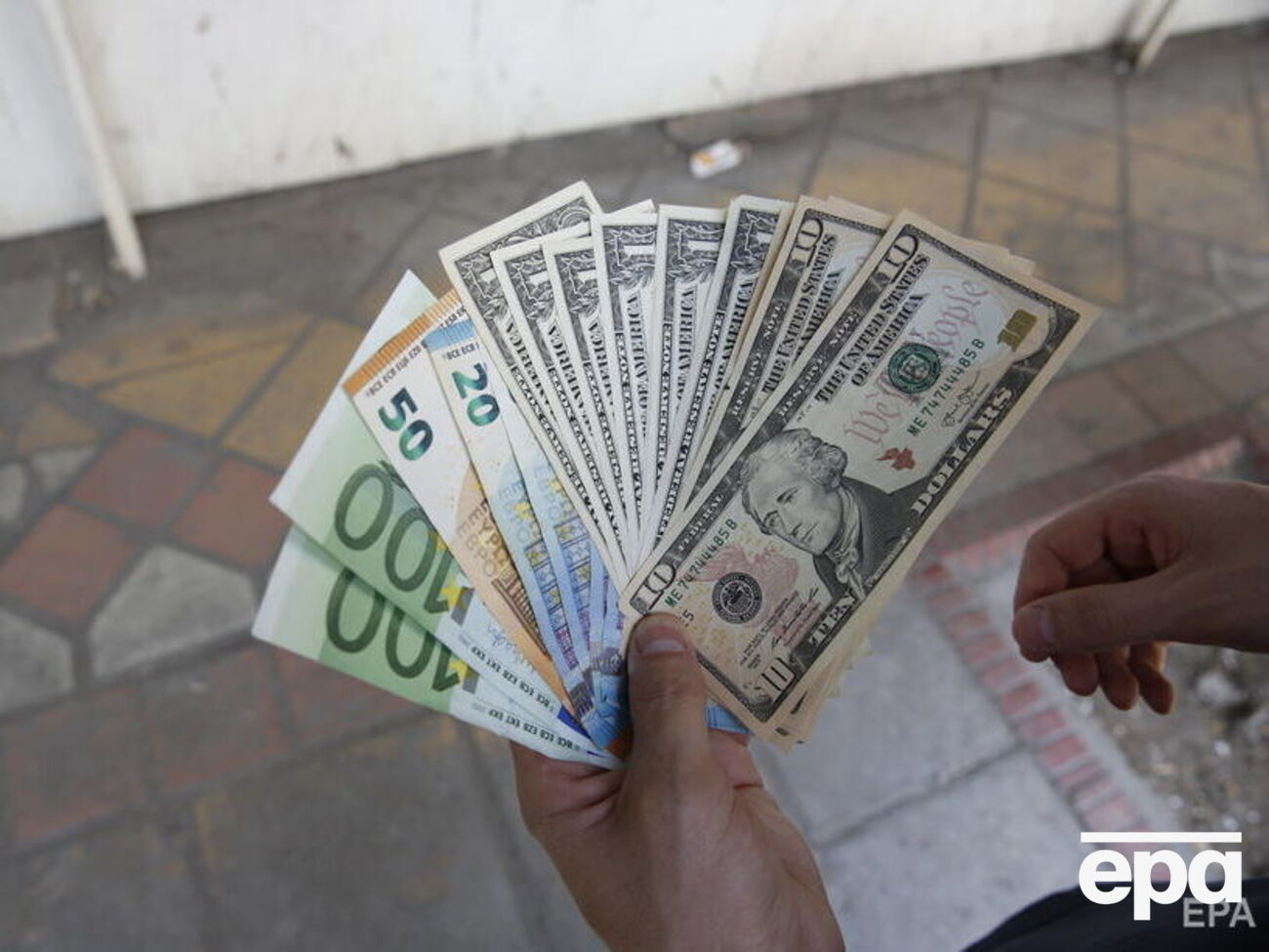 За прогнозами МВФ, економіка у 2022 році зростатиме повільніше, ніж очікувалося раніше