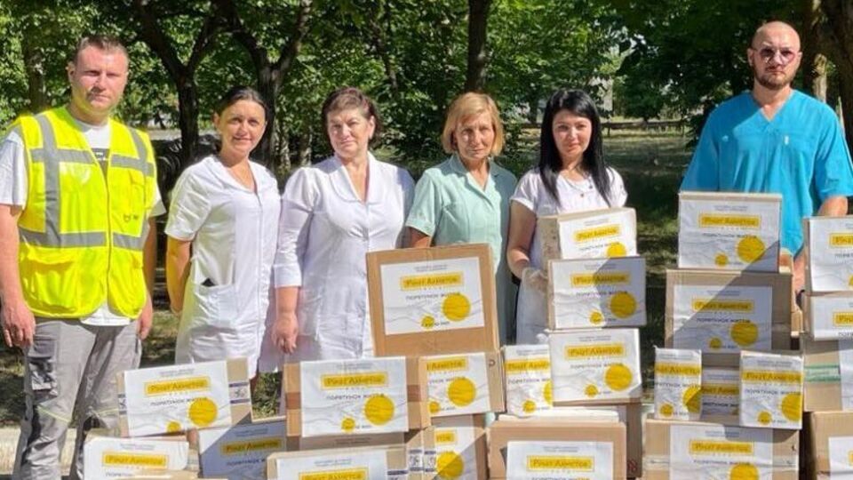 В июле ДТЭК ВИЭ и Фонд Рината Ахметова поставили 4500 пищевых наборов в Коблевскую и Березанскую общины Николаевской области