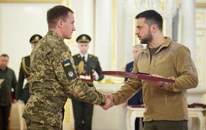 Зеленский в апреле вручал Кукурбе "Золотую Звезду"