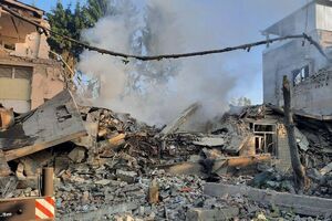Уже відомо про руйнування обстрілом житлових будинків у Чугуєві, інформацію про постраждалих уточнюють