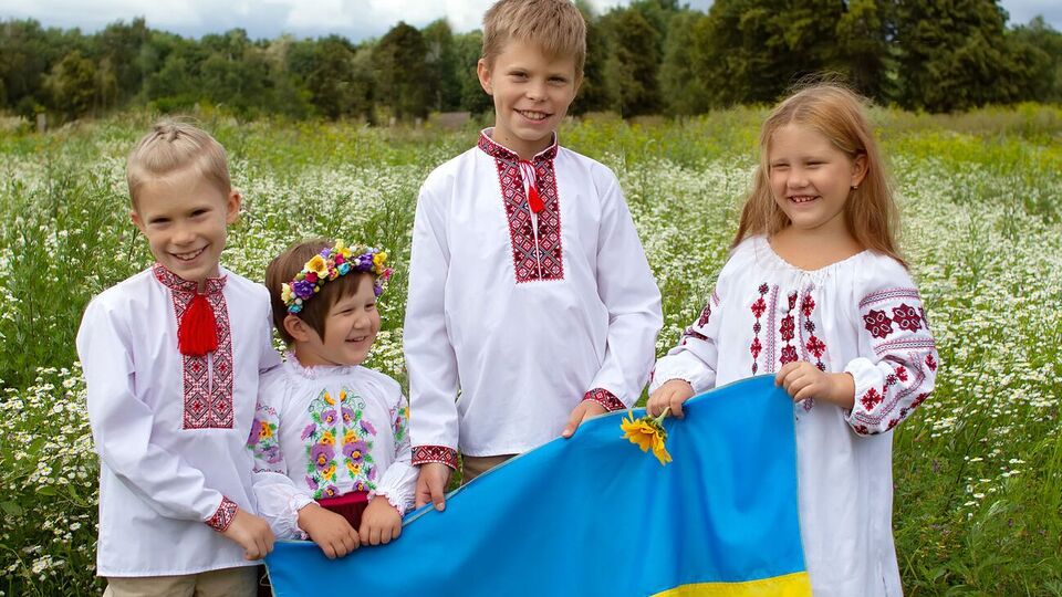 Загалом протягом перших шести місяців 2022 року в Україні народилося 104 905 дітей