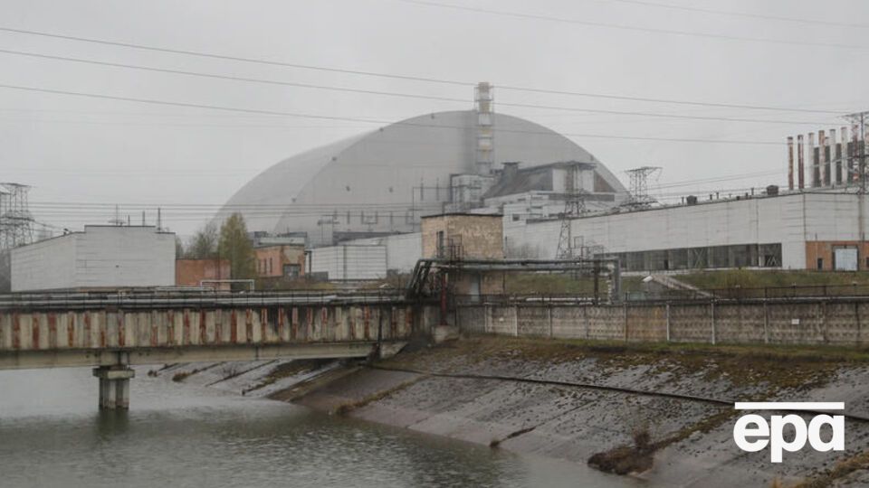 В первый день вторжения российские оккупанты захватили Чернобыльскую АЭС в Киевской области и взяли в заложники персонал