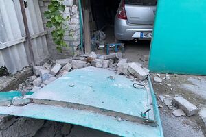 Унаслідок обстрілів пошкоджено шість приватних будинків та господарчі споруди