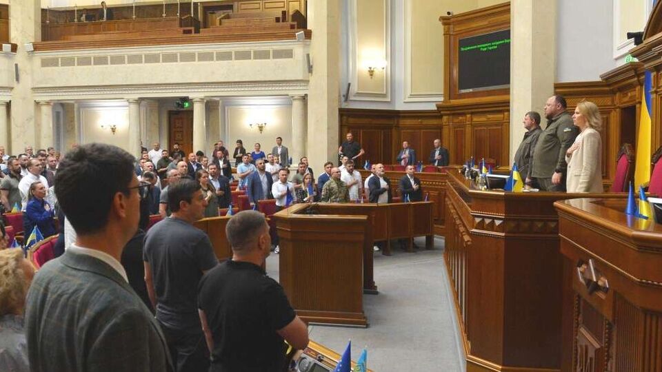 Закон слишком расширит полномочия госрегуляторов и ограничит свободу слова, считают в КЗЖ