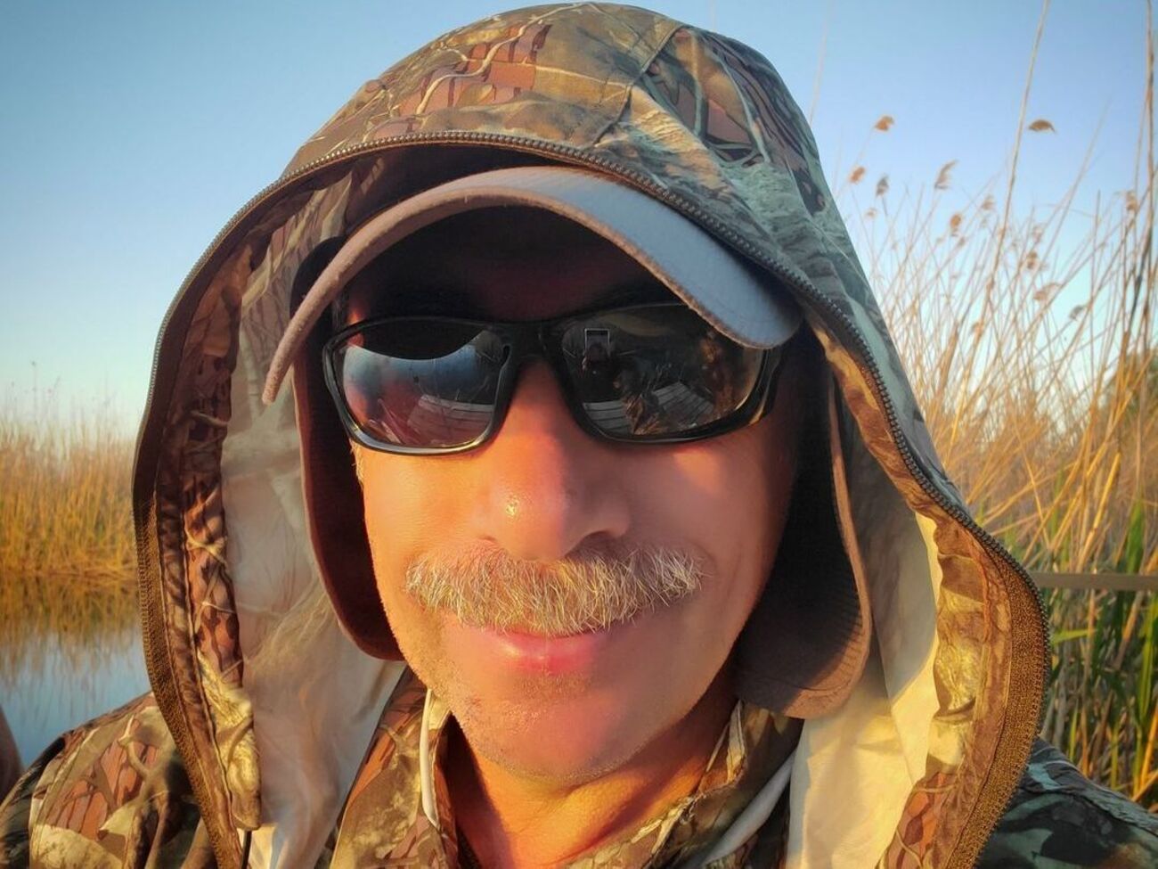 Комаровский:&nbsp;Путин как&nbsp;кагэбист владеет технологиями влияния. Я тоже. Может, он сам утопится после встречи со мной&nbsp;