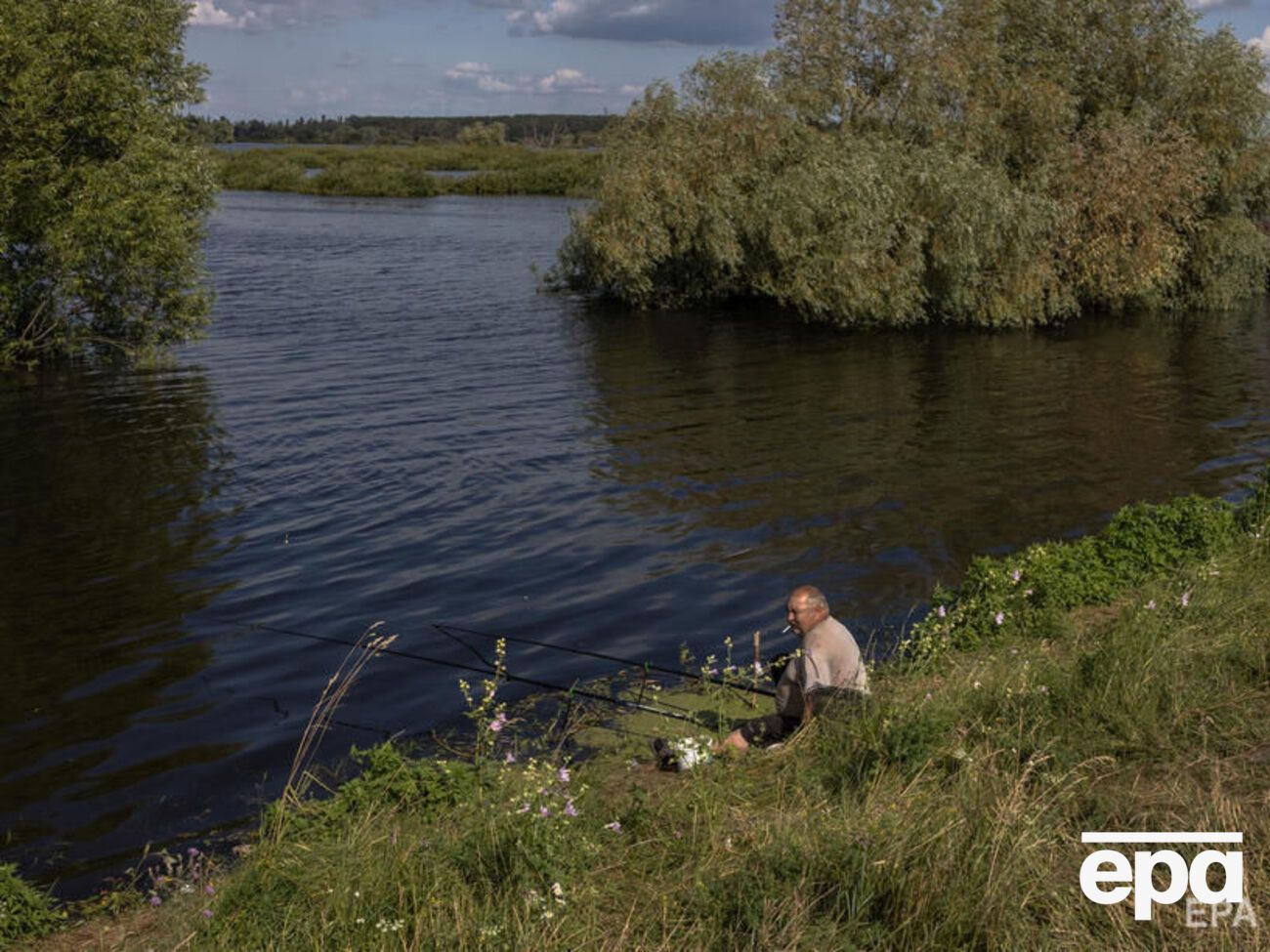 Уровень безработицы вырос во многом из-за того, что часть населения оказалась в вынужденной миграции и на новом месте не может быстро трудоустроиться, считают в НБУ