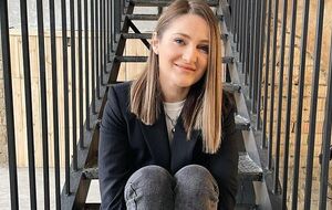 Песик занимается волонтерством в пользу ВСУ