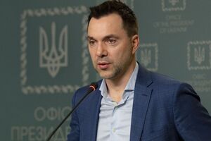 Арестович заявив, що починається третій етап війни і Росія піде у наступ під Херсоном