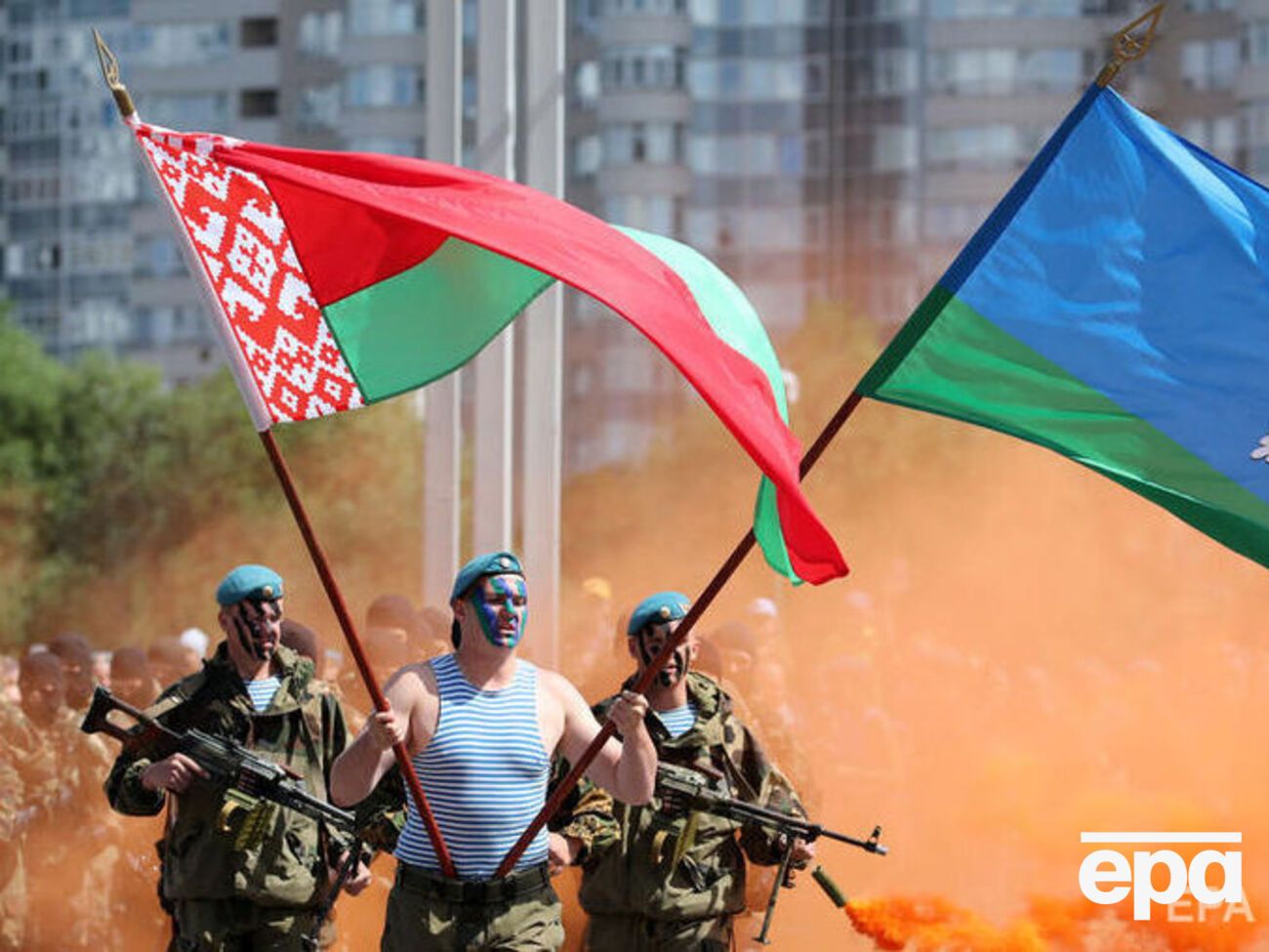 В конце июня украинская разведка сообщала, что&nbsp;Россия вновь увеличивает свое военное присутствие в Беларуси