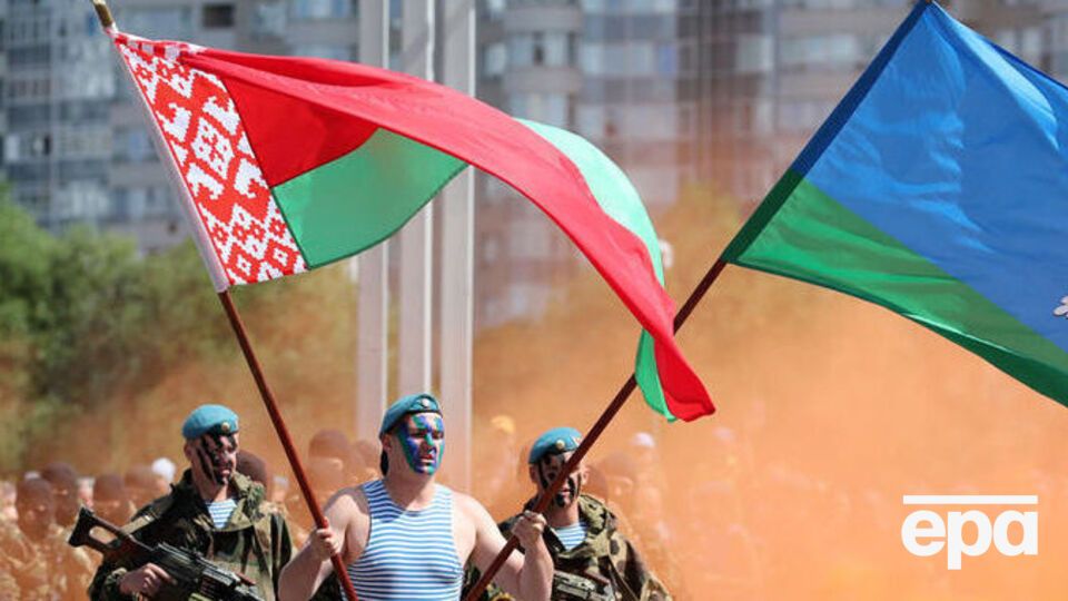 В конце июня украинская разведка сообщала, что Россия вновь увеличивает свое военное присутствие в Беларуси