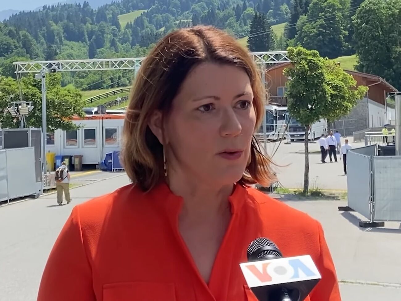 Андреа Калан сказала, что США продолжат принимать меры, направленные на сокращение средств, которые Россия может использовать на финансирование войны