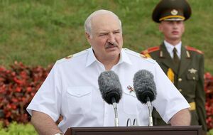 Лукашенко: Мы идем, как по тонкому льду
