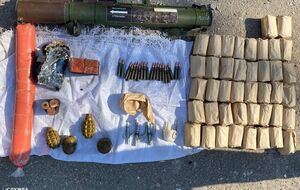 СБУ показала изъятые при обыске средства поражения