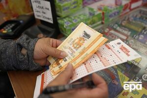 СМИ пишут, что выиграть джекпот в Mega Millions меньше шансов, чем быть пораженным молнией