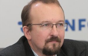 Командування ЧФ РФ вирішило зробити веселу міну при поганій грі. Заявило, що у Севастополь прилетіло, і скасувало всі заходи до Дня ВМФ