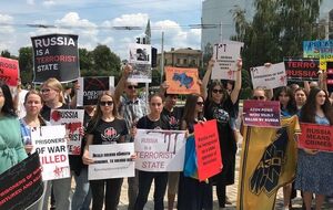 У родственников военнопленных сейчас есть списки погибших только от российской стороны