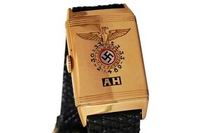 Часы Гитлера продали за $1,1 млн – почти в два раза дешевле ожидаемой цены