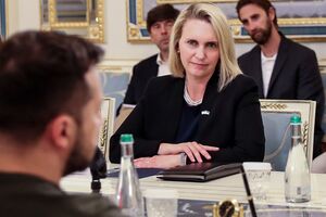 Бринк: Мы будем продолжать предоставлять Украине необходимое