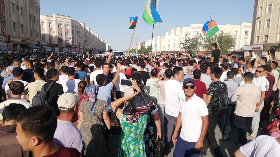 В ходе протестов в Каракалпакстане погибли 18 человек, заявляют в Генпрокуратуре Узбекистана