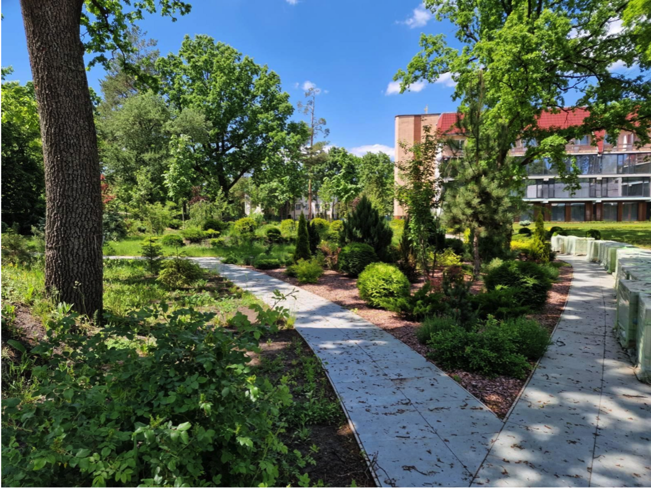 Комфортные номера со всеми удобствами могут разместить до 90 медиков-добровольцев и волонтеров, отметили в фонде