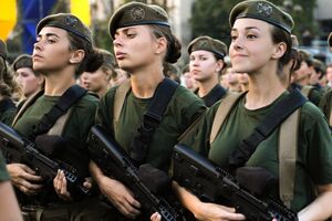 Мобілізація жінок в Україні – російський фейк, заявили в Міноборони України