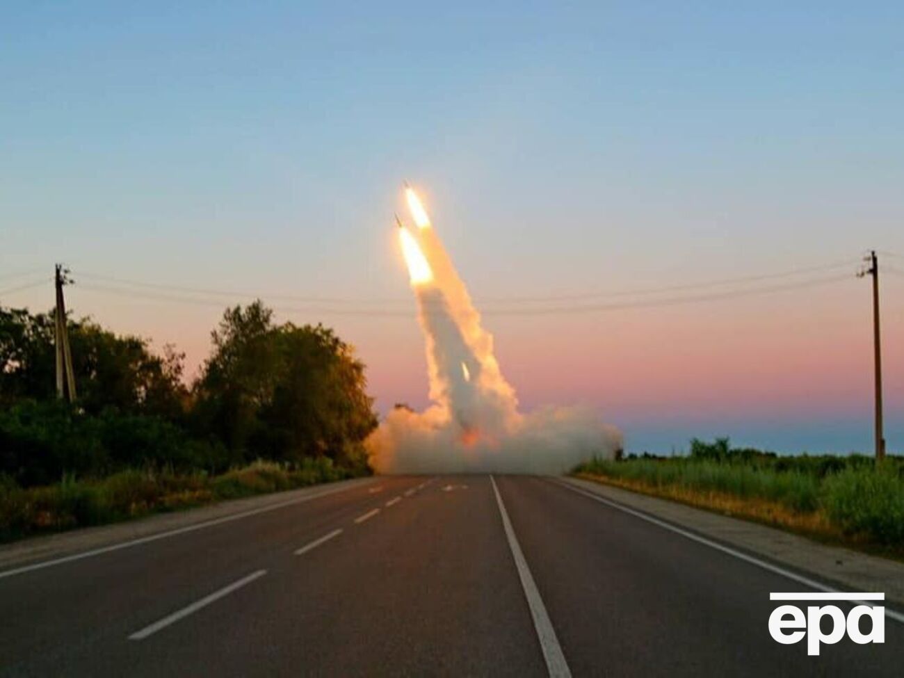 Вооруженные силы Украины давят на российских оккупантов, отметил Зеленский