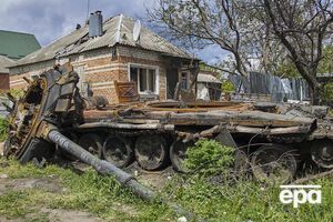 Окупанти у війні проти України втратили майже 1600 танків