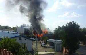 По данным страткома ВСУ, после попадания возник пожар в казарме российских военных