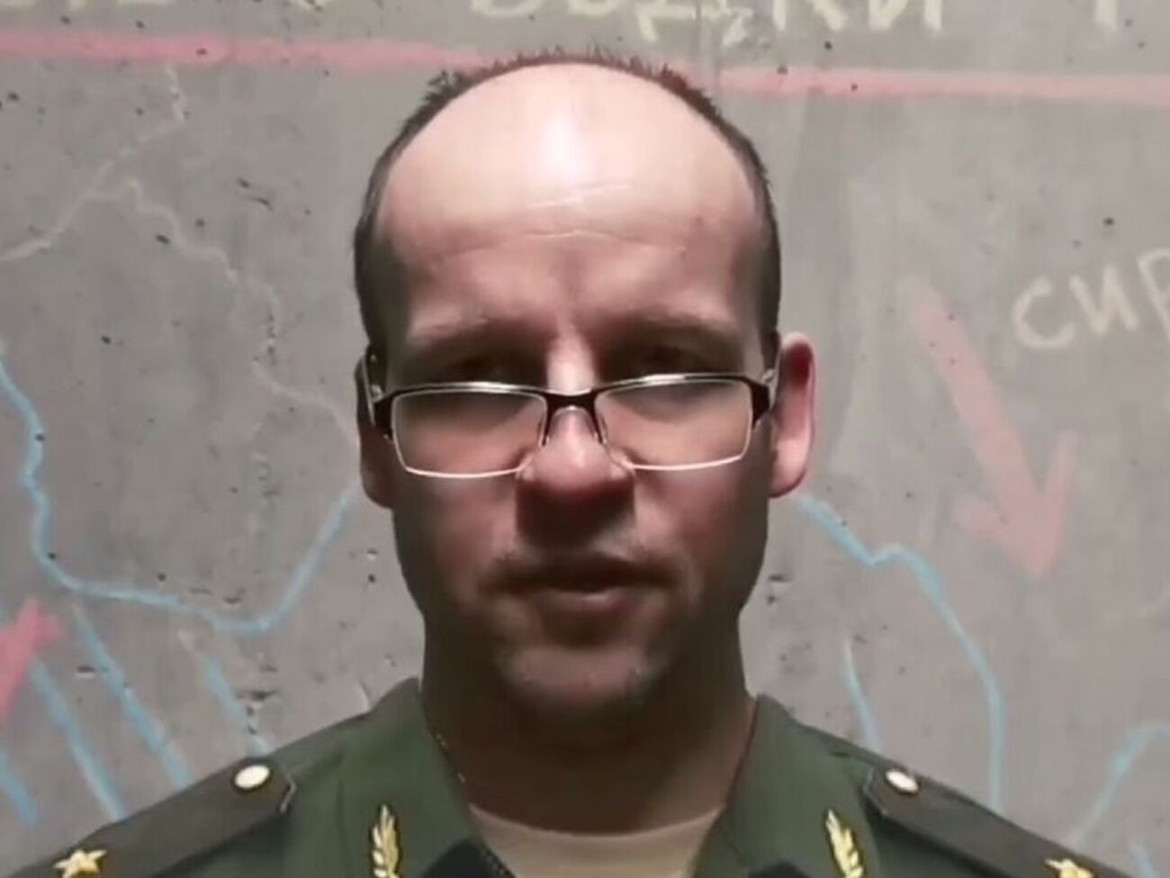 Великий у образі Конашенкова заявив, що російські військові "героїчно обосронялися, тримаючи обосрону на всіх напрямках"